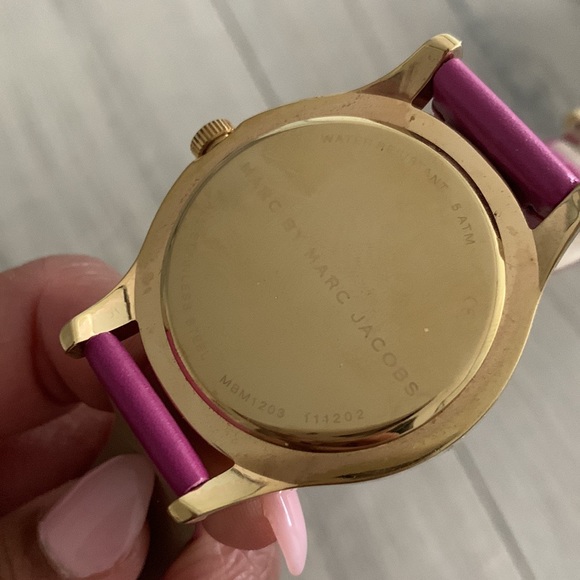 Marc Jacobs Watch - Picture 2 of 5